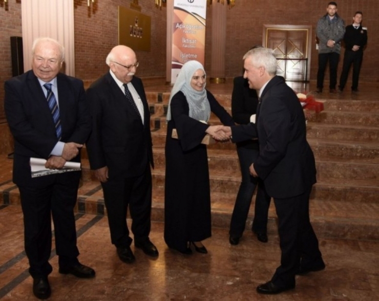 Anadolu Üniversitesi, Türk Dünyası Vakfı Genel Kurul Toplantısı’na Ev Sahipliği Yaptı