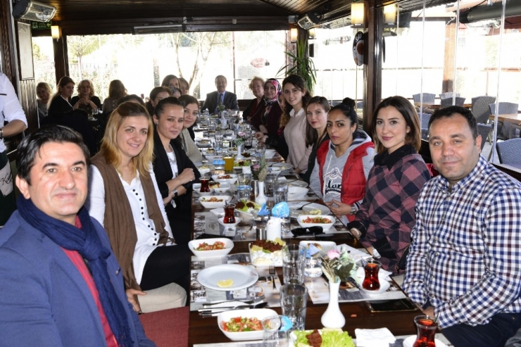 Başkan Ataç, Belde Evi Eğitmenleriyle Bir Araya Geldi