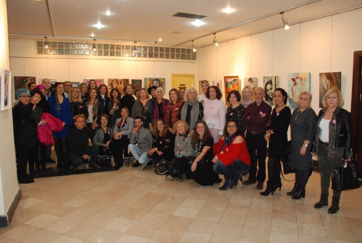 53 Ressamdan Kız Çocuklarına Armağan