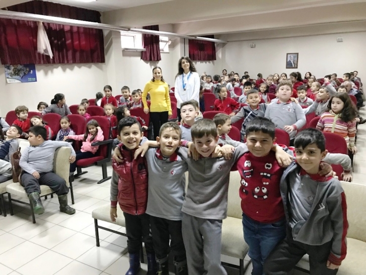 İzmit Belediyesi Çocukları Uyarıyor