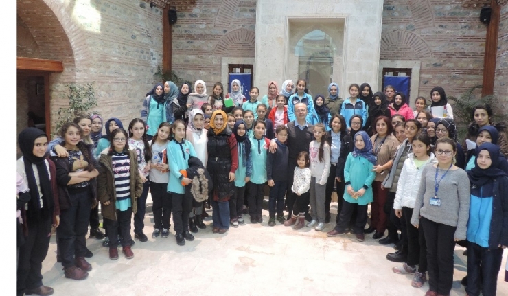 Eren Okurlarıyla Buluştu