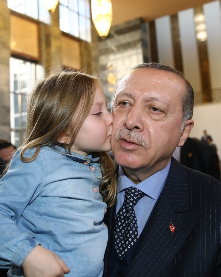 Cumhurbaşkanı Erdoğan, Meclis Başkanı Kahraman Ve Başbakan Yıldırım İle Bir Araya Geldi