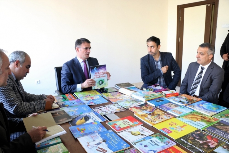 Kayapınar’daki Okullara 50 Adet Zenginleştirilmiş Kütüphane Yapılıyor