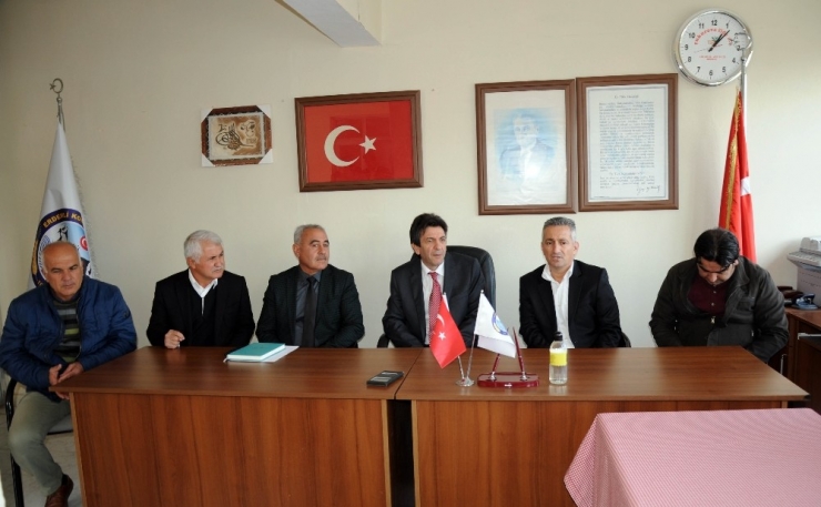 Kaymakam Kula, Tavsiye Etti Domates 1 Lira 70 Kuruş Oldu