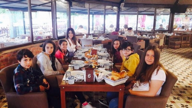 Gazimihal Ortaokulu Öğrencileri Kahvaltıda Buluştu