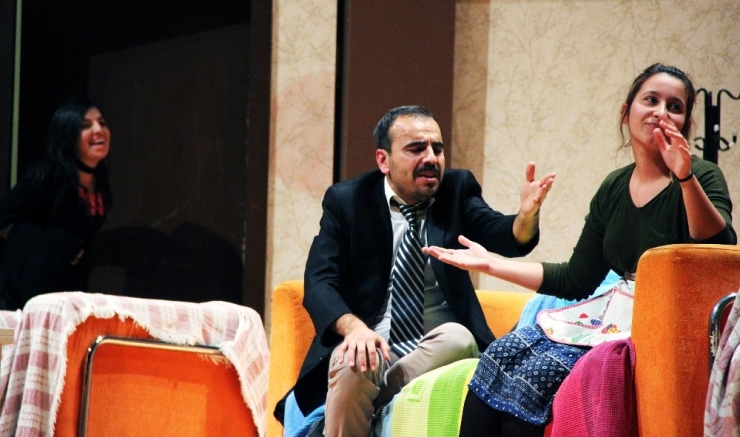 Melis Burcu Küçük Anısına Sahne Aldılar