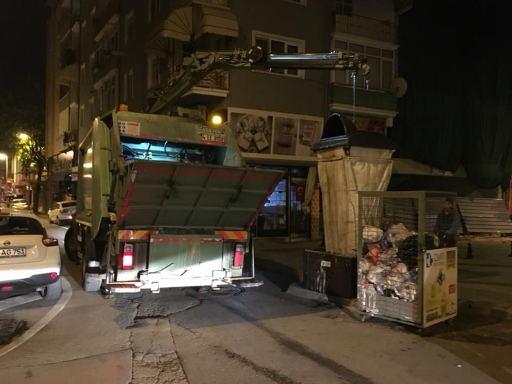 İzmit’te Günde 350 Ton Çöp Toplanıyor