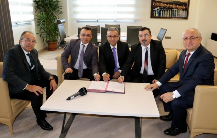 Üniversiteli Öğrencilere Büyükşehirde İntörn Eğitimi