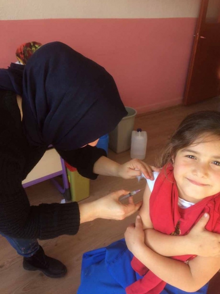 Pazarlar’da Öğrencilere Aşı