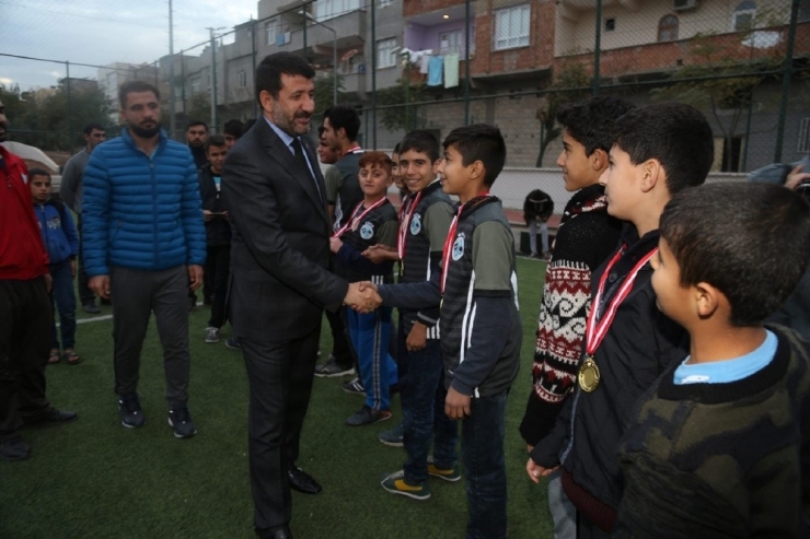 Belediye Başkanı Ekinci, Gençlere Yatırımın Süreceğini Müjdeledi