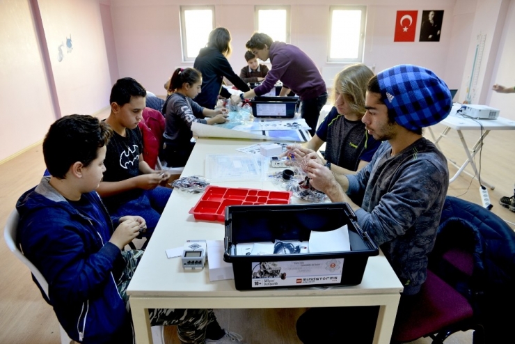 Tepebaşı’nda Lego Robot Buluşması