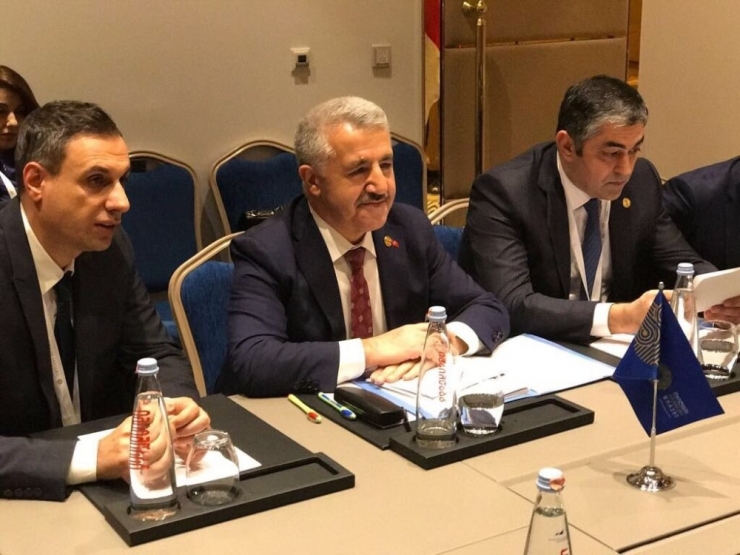 Bakan Arslan Gürcistan’da