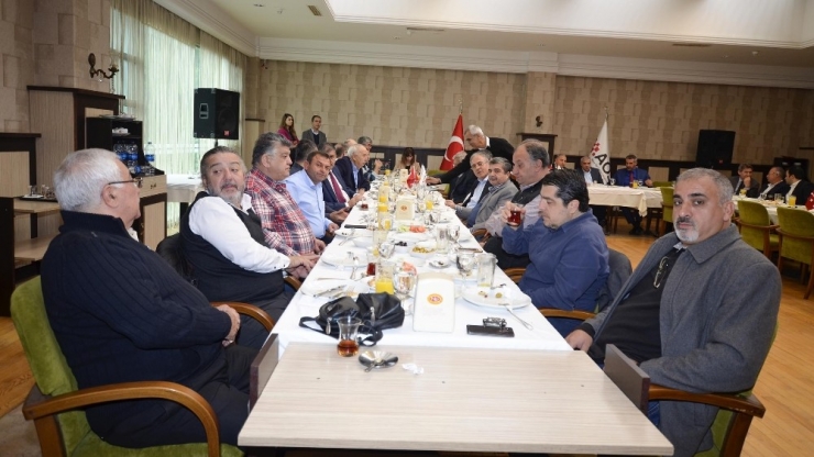 Aosb’deki Tekstilciler Buluştu