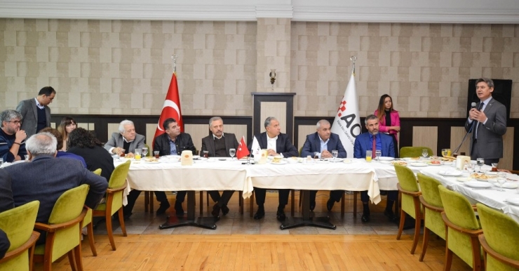 Aosb’deki Tekstilciler Buluştu