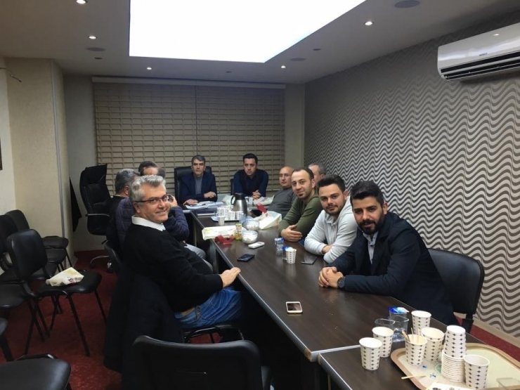 Ak Parti Merkez İlçe Başkanlığı Yönetim Kurulu Toplandı