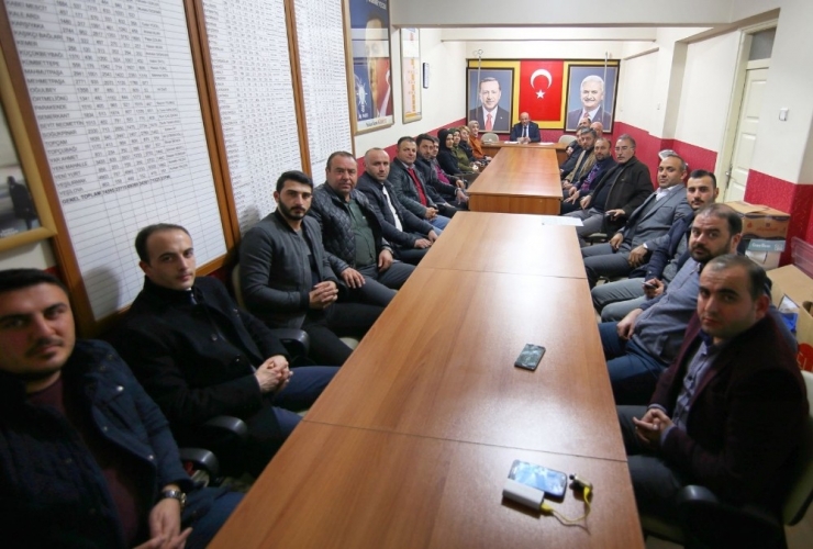 Ak Parti Tokat Merkez İlçe Başkanlığında Görev Dağılımı Yapıldı