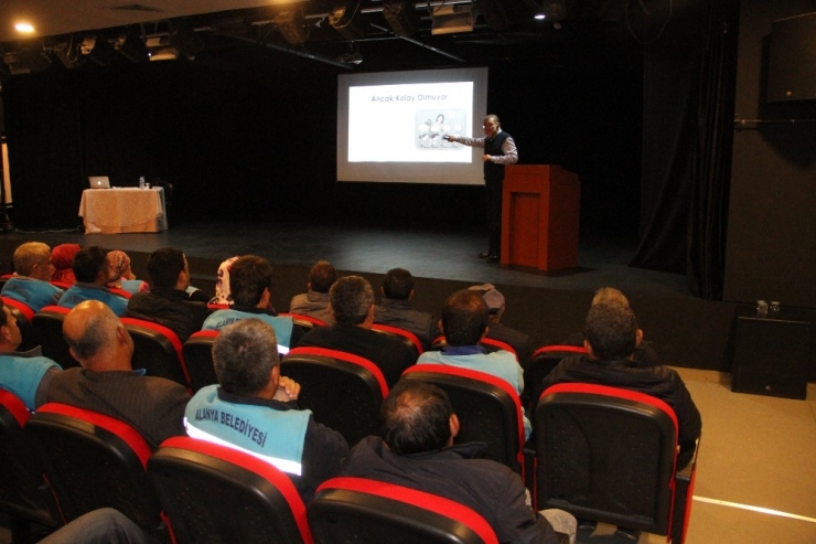 Belediye Personeline ‘Yenilikçilik Ve İnovasyon’ Semineri