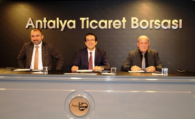 Çandır: "Biz Hayvanı Merada Yayılırken Görmek İstiyoruz, Vitrinde Salınırken Değil"