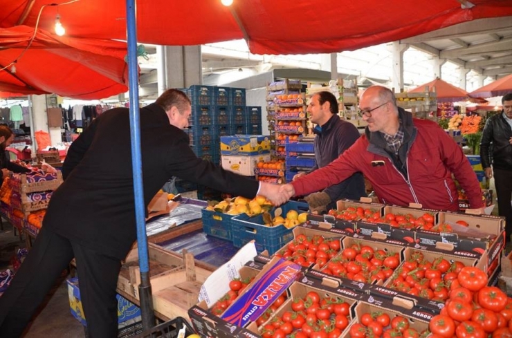 Başkan Tekin, Pazaryerinde İncelemelerde Bulundu