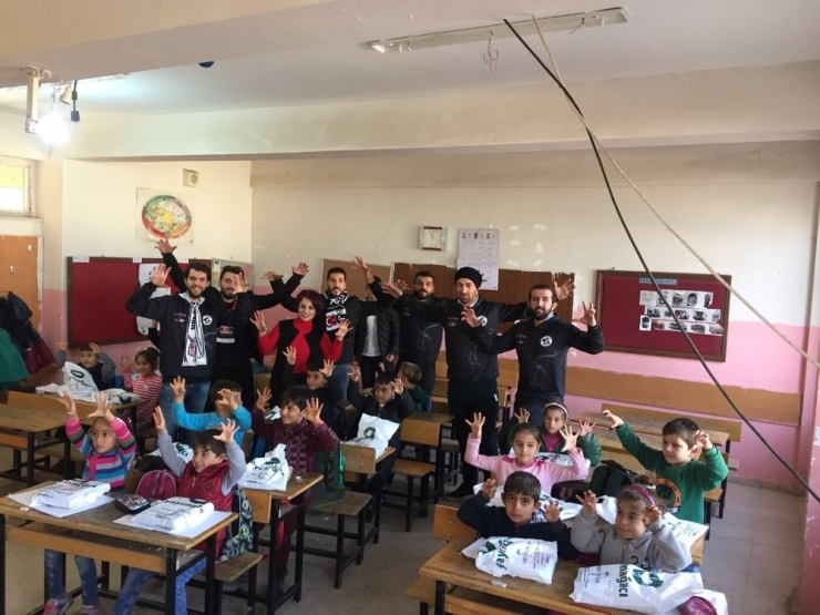 Diyarbakır Çarşı Grubundan Örnek Davranış