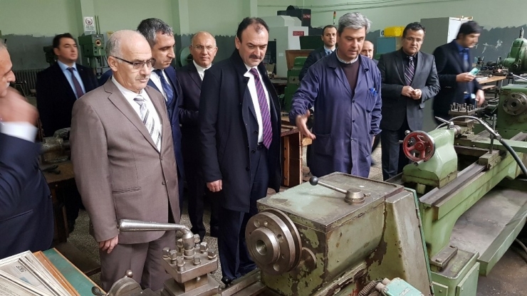 Çandırığlu; “Meslek Liseleri Memleket Meselesi”