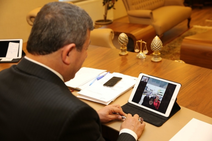 Başkan Karabacak Vatandaşlarla Yüz Yüze Sohbet Ediyor