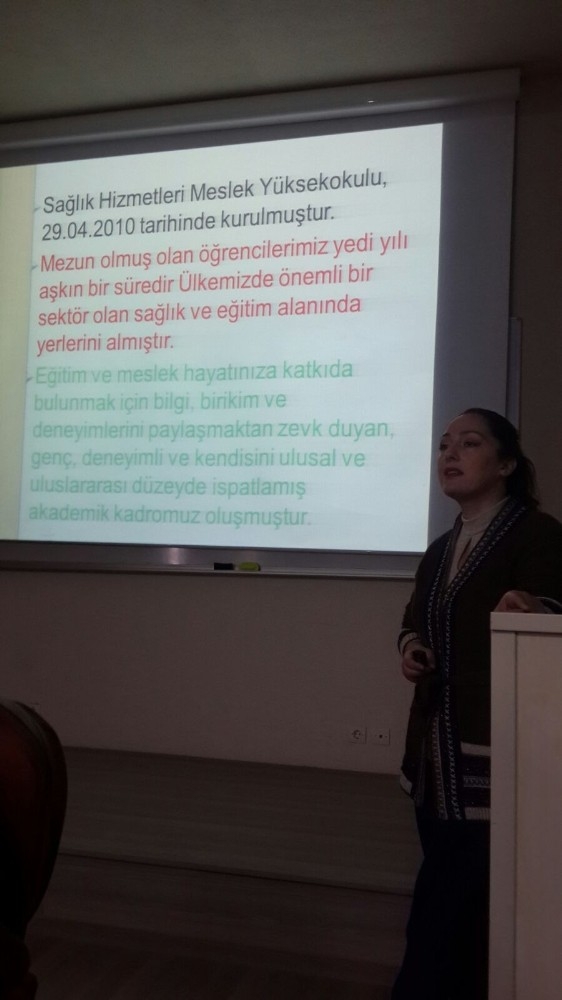 Öğrencilerden Düzce Üniversitesi Sağlık Hizmetleri Meslek Yüksekokuluna Ziyaret