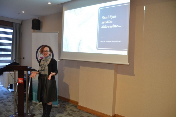 Kadın Şiddetinin Medyada Temsili Konuşuldu