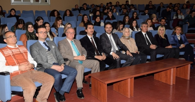 Esogü’de Girişimcilik Eğitimi Alan Öğrencilere Kosgeb Sertifikaları Verildi