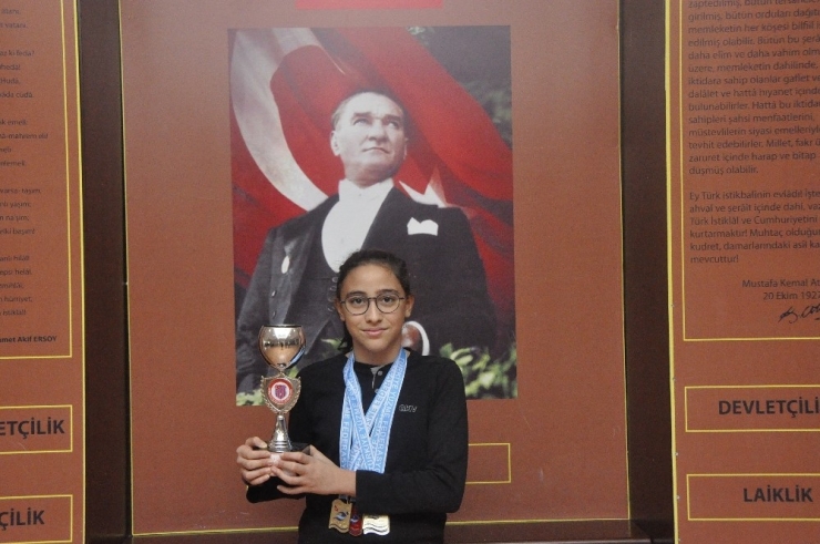 Gkv’li Altın Kulaç Diclesu Üç Kategoride Bölge Şampiyonu