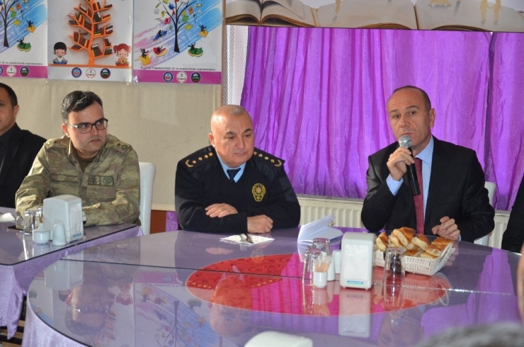 Yüksekova’da ‘Okula Teslim Kitap Okuma’ Projesi