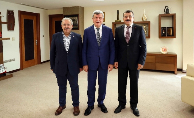 Başkan Karaosmanoğlu, Birleşik Metal-iş Sendikası İle Bir Araya Geldi