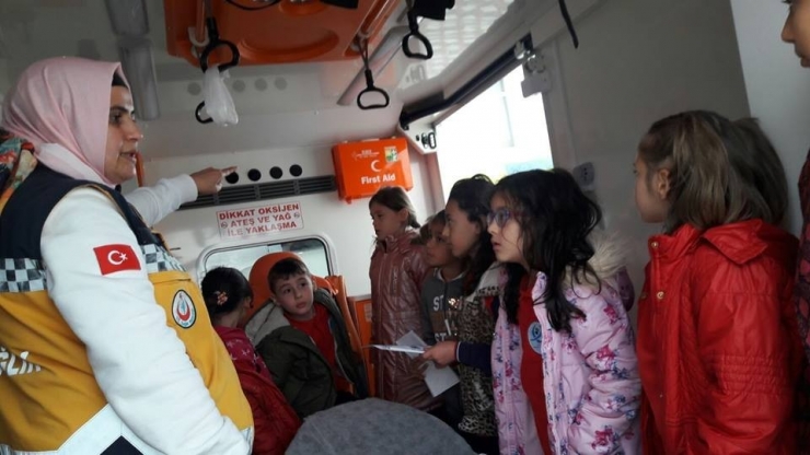 ’Minik 112’ Projesi Kapsamında Minik Öğrencilere Eğitim Verildi