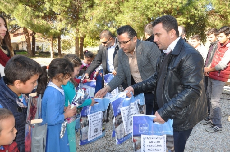 Sarıgöl’de Mevlit Kandili Öğrencilerle Birlikte Kutlandı