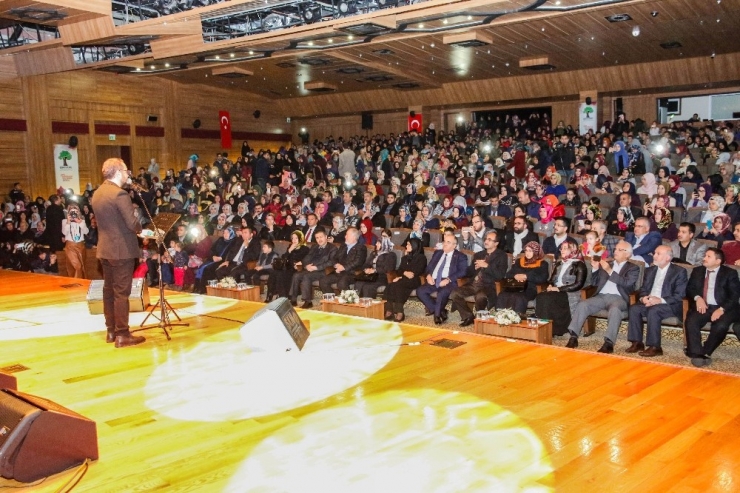 Mustafa Cihat Konserine Yoğun İlgi