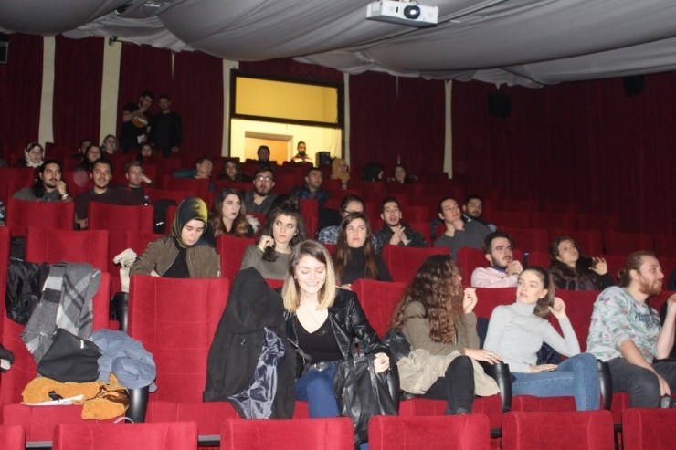 Uşak Üniversitesi’nde ’Fantastik Sinema’ Münazarası Düzenlendi