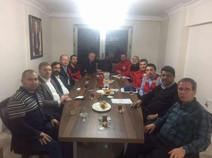 Rumelili İş Adamlarından Akut’a Destek