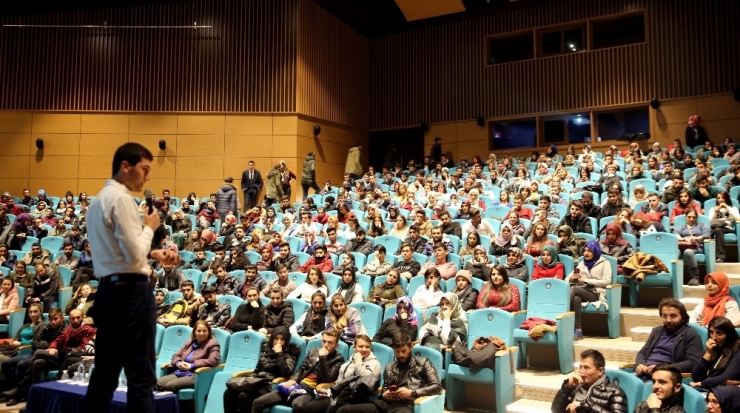 Ardahan Üniversitesi’nde ‘Paramı Yönetebiliyorum’ Programı Düzenlendi