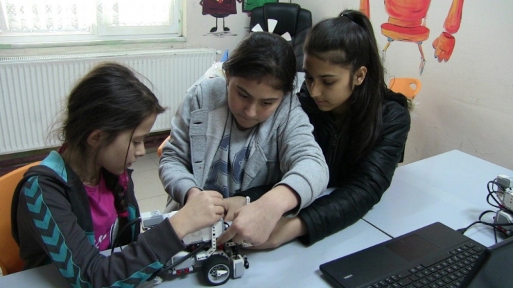 Artvinli Öğrenciler Önce Hayal Ediyor Sonra Tasarlıyor