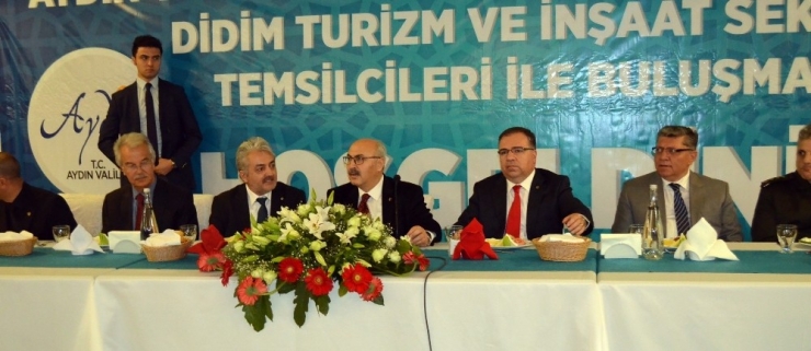 Vali Köşger, İnşaat Ve Turizm Sektörü Temsilcileriyle Bir Araya Geldi