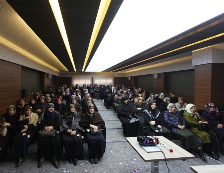 Bayburt Aile Yaşam Merkezi’nde Mevlid Kandili Programı Düzenlendi