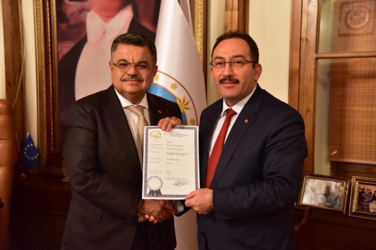 Bilecik Belediyesi Mezbahası Onay Belgesi’ni Aldı