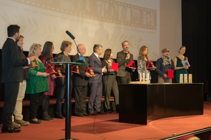 Tohumlar Beyaz Perdeye Düştü