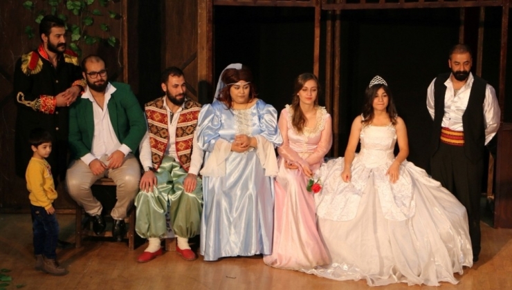 Çocuklar Şehir Tiyatrosuyla Eğleniyor