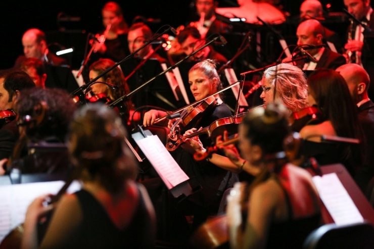 Limak Filarmoni Orkestrası, Zeki Müren Şarkıları İle Turneye Çıkıyor