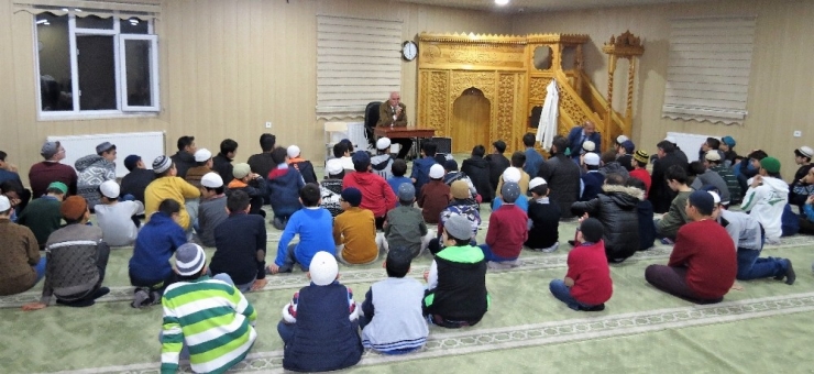 Öğrencilere ‘Yaşam Ve Uyum Sorunu’ Semineri Verildi