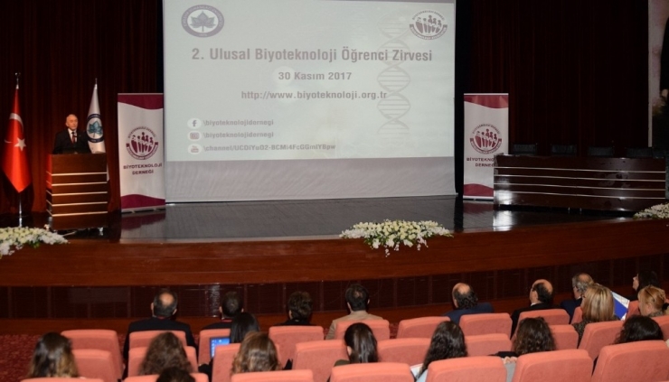 2. Ulusal Biyoteknoloji Öğrenci Zirvesi Esogü’de Gerçekleşti