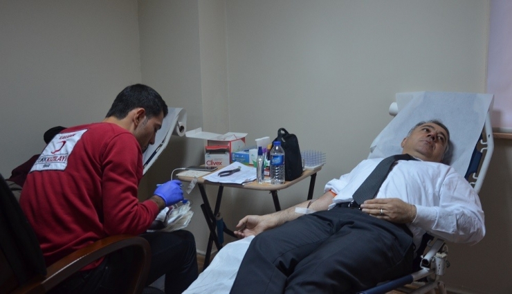 Gıda,tarım Ve Hayvancılık Müdürlüğü Çalışanlarından Kan Bağışı