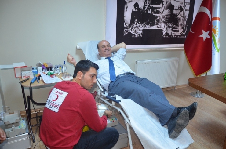 Gıda,tarım Ve Hayvancılık Müdürlüğü Çalışanlarından Kan Bağışı