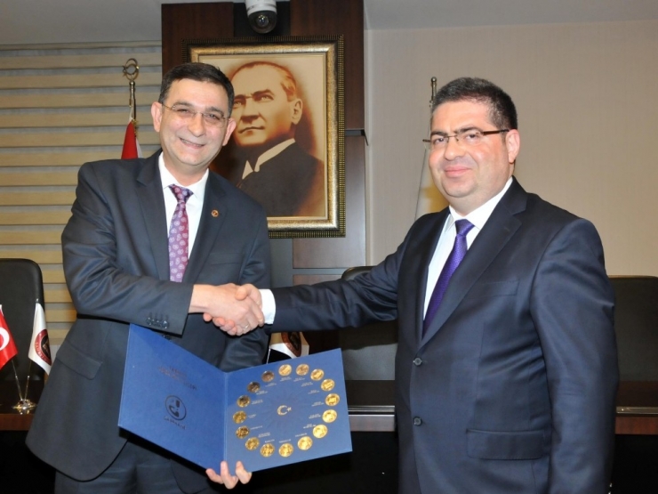 Sanayicilere, “Dalgalı Piyasalarda Risk Yönetimi Ve Korunma” Semineri